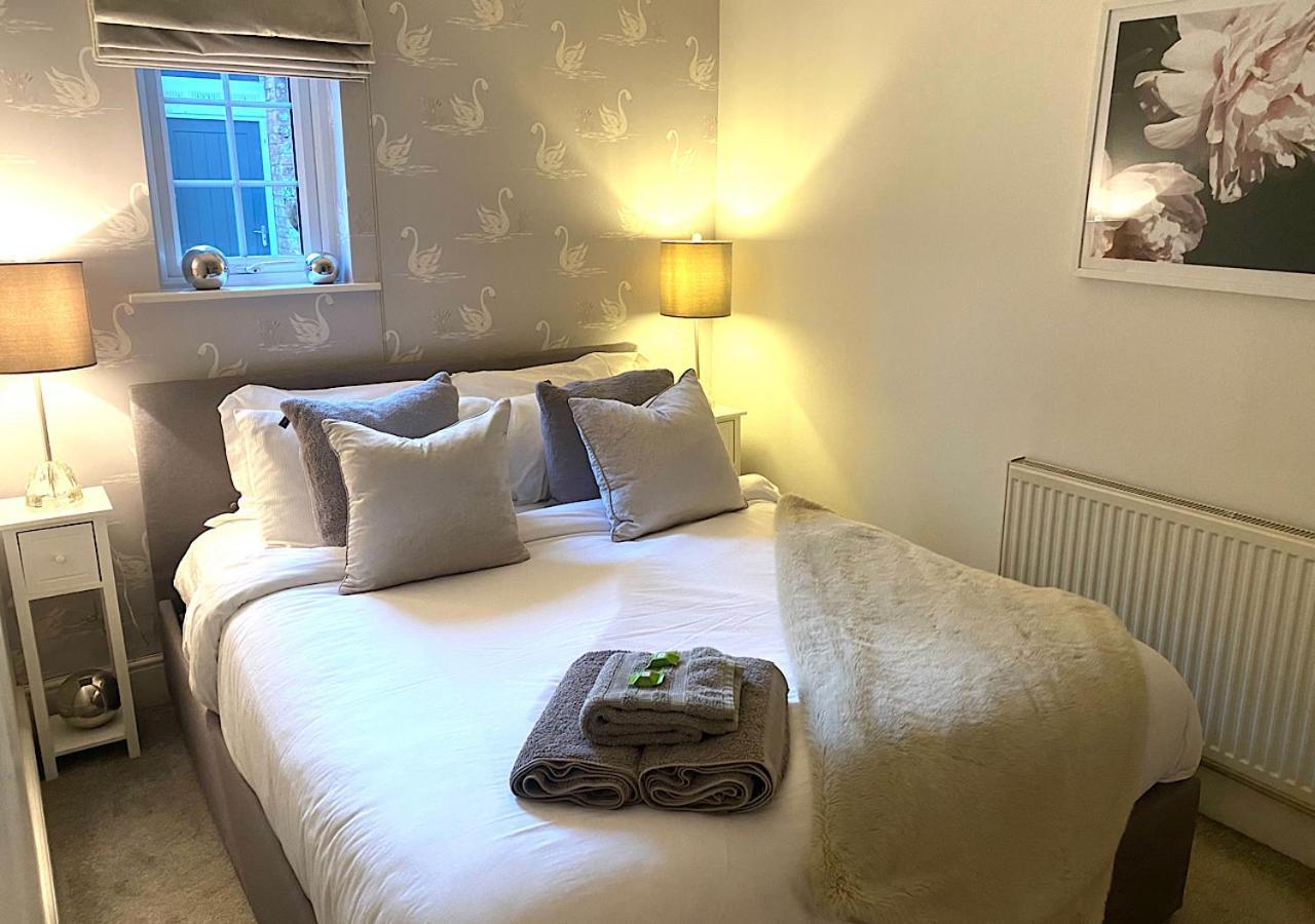 The Lodge Chester - Luxury Apartment For Two, With Free Parking! Hough Green Exterior photo